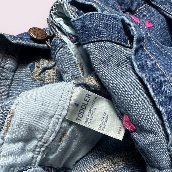 Toddler Girl OshKosh B’Gosh Denim Overalls With All Over Heart Print Size 4T - Picture 8 of 8